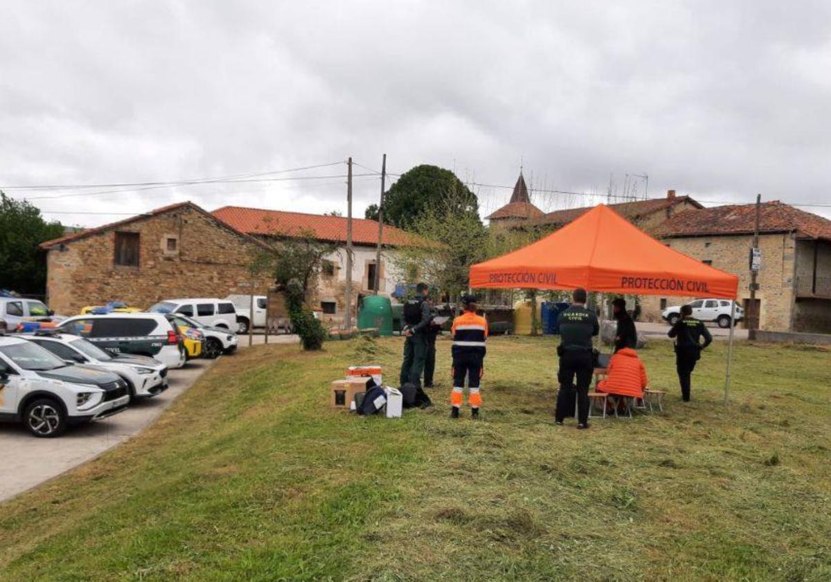 Puesto de mando de coordinación de la búsqueda de un hombre desaparecido en Merindad de Montija.