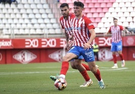 López-Pinto, controlando un balón con el Algeciras.