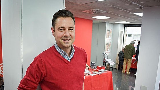 De la Rosa propone a Ayala que no acabe el mandato con Vox