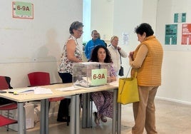 Colegio electoral en Burgos.