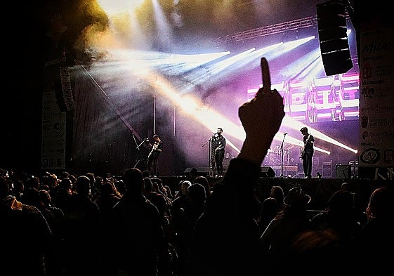 La Regadera cerró el festival.