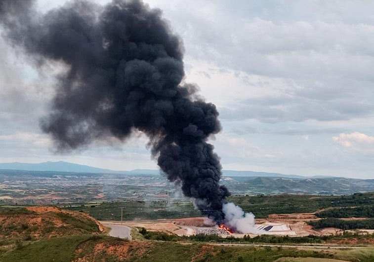 Incendio en el vertedero de Abajas, Burgos.