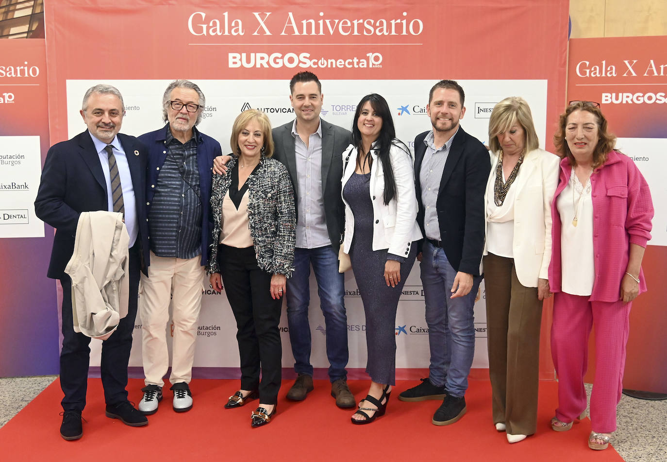 Pedro de la Fuente, subdelegado del Gobierno en Burgos, José María Romo, Lola Ovejero, Daniel de la Rosa, Virginia Escudero, Josué Temiño, Purificación Rueda y Purificación Ortega, representantes del PSOE de Burgos.