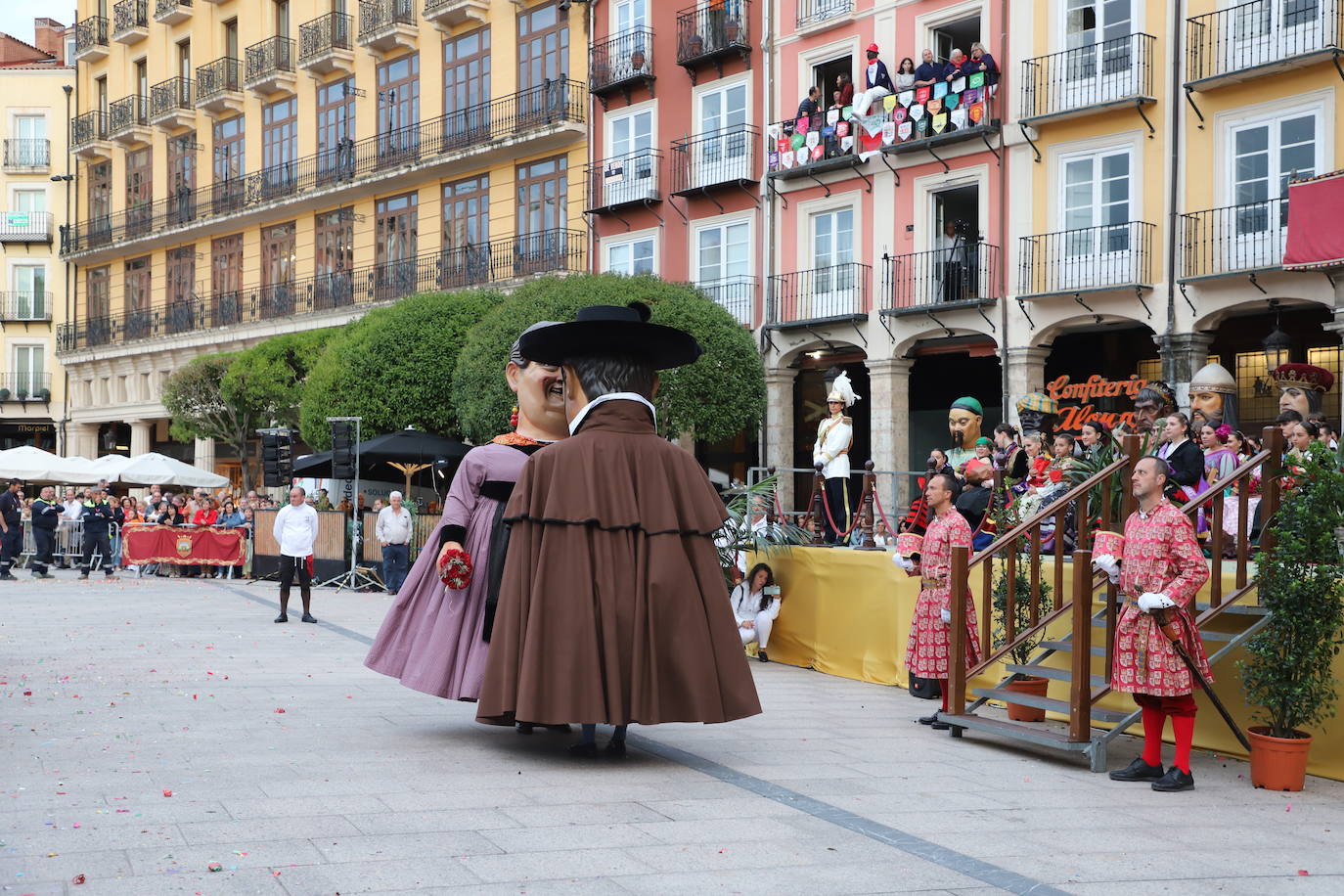 Así ha sido la proclamación de las reinas y damas de los Sampedros 2024