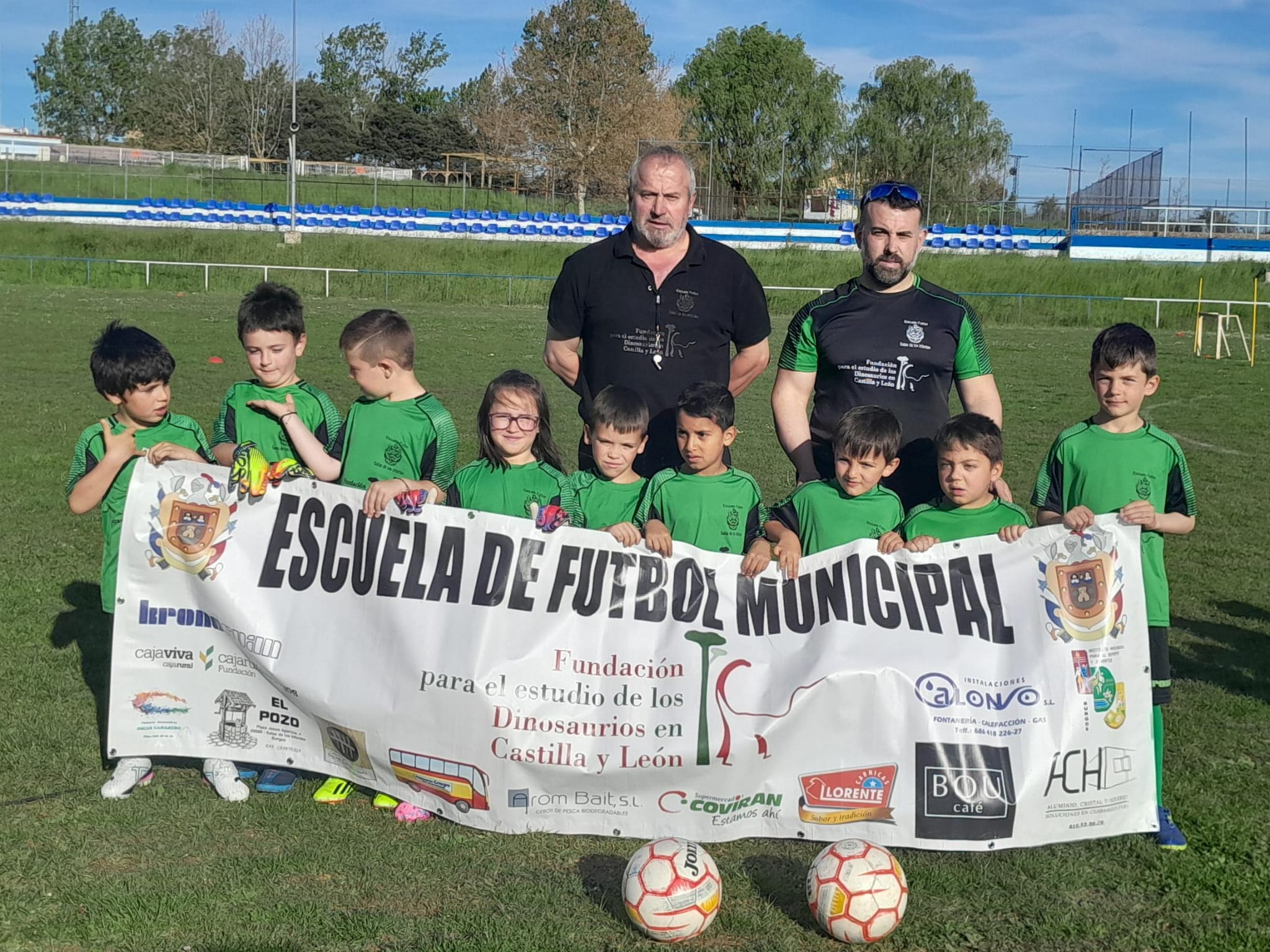 Imágenes de los diez años de la Escuela de Fútbol de Salas