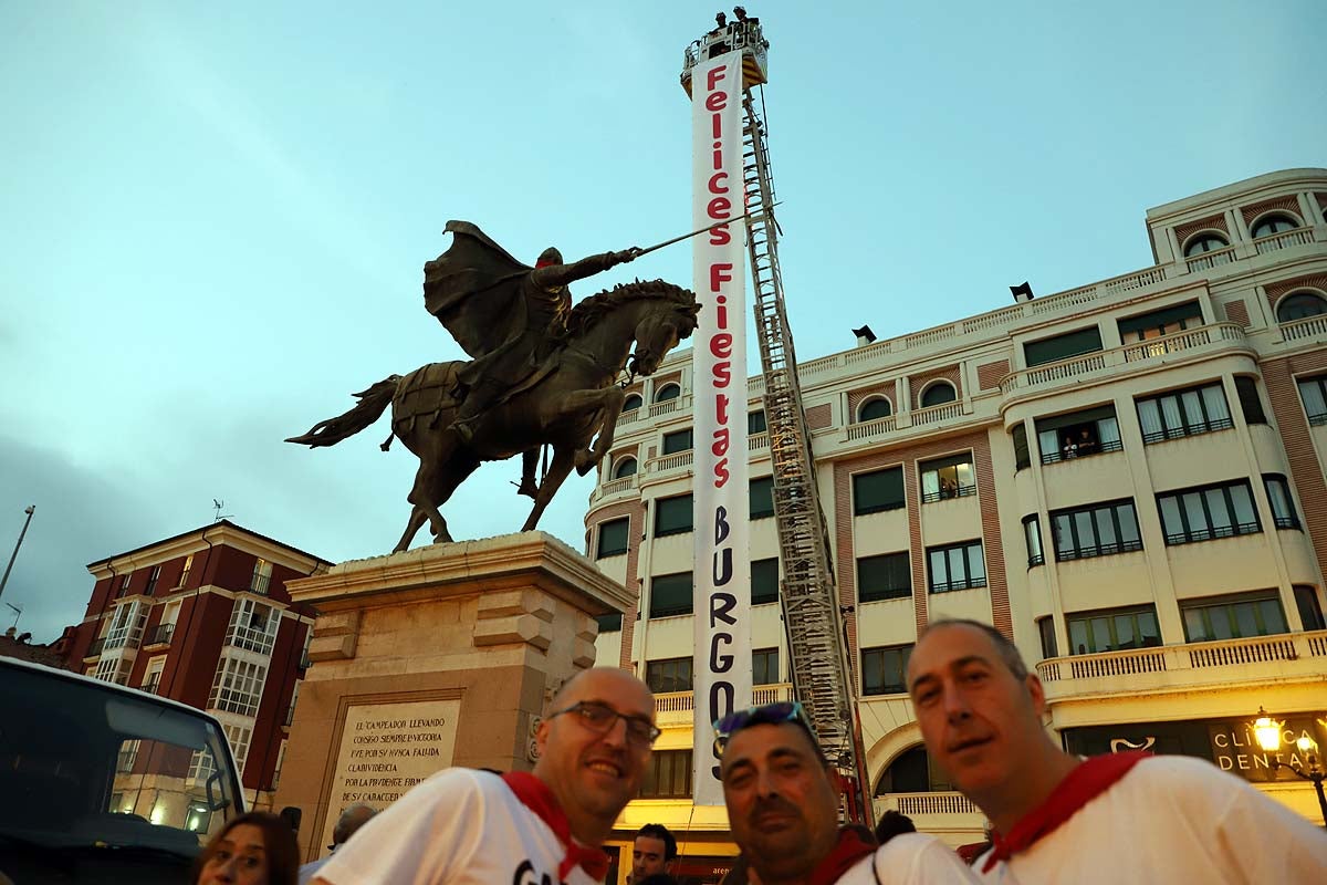 Carlos Sobera pone el pañuelo al Cid y los Bomberos la sorpresa