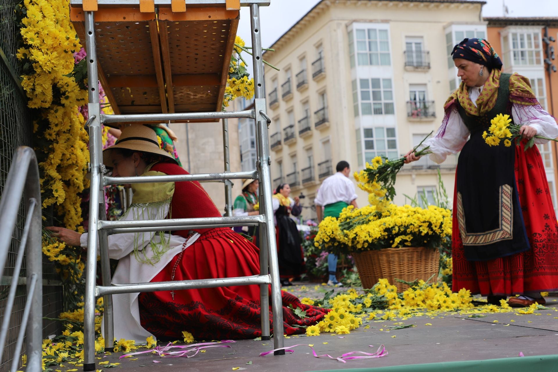 Así ha sido la Ofrenda Floral de los Sampedros en Burgos