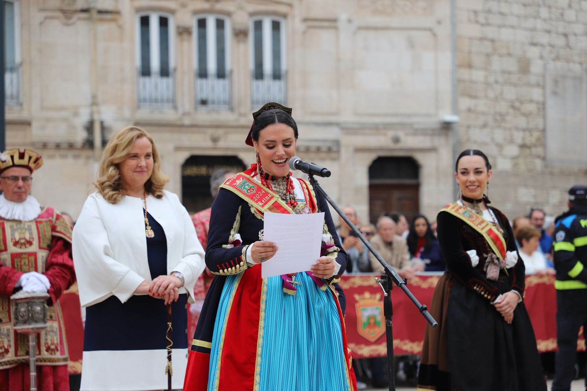 Así ha sido la Ofrenda Floral de los Sampedros en Burgos