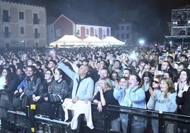 Miles de burgaleses corearon las canciones del grupo donostiarra.