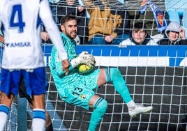 José Antonio Caro durante un partido con el Burgos CF.