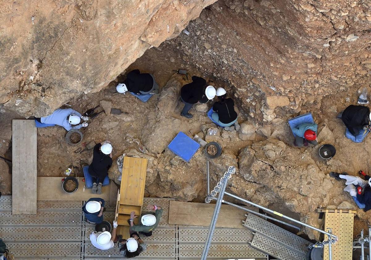 Excavaciones en el Yacimiento de Atapuerca.