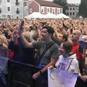 Raphael, un grande de la música, triunfa en Burgos