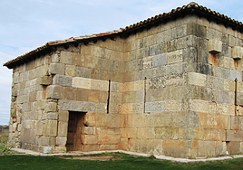 Ermita de Quintanilla que fue usada hasta 1927 como corral de animales.