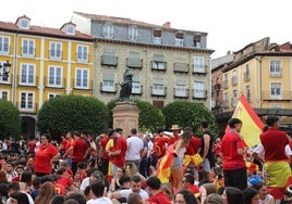 Ambiente previo a la final de la Eurocopa en Burgos.