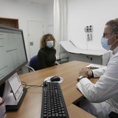 Menos pacientes esperan una consulta externa en Burgos, pero sufren más demora