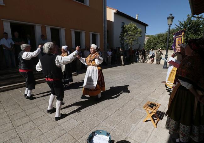 Exhibición de folklore.