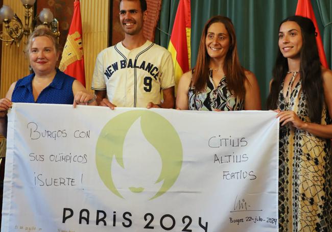 Cristina Ayala (i), Dani Arce, Esther San Miguel y Eva Santidrián.