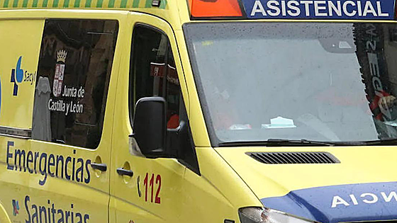 Tres heridos al atropellar una moto a un varón en Valladolid