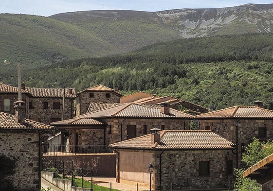 Vista de Pineda de la Sierra, en Burgos.