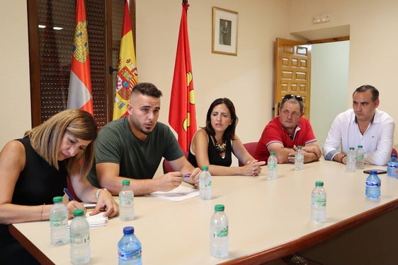 Daniel Ronda, con los responsables provinciales del partido socialista.