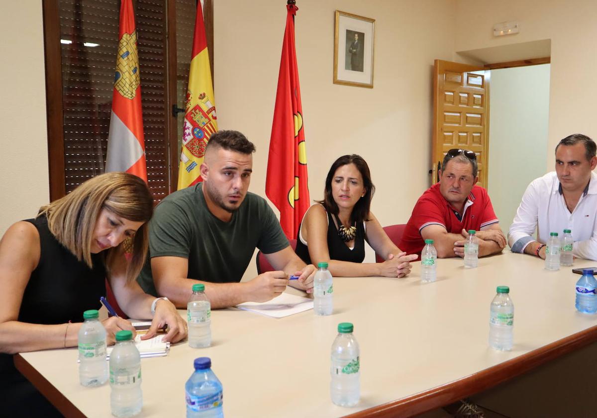 Daniel Ronda, con los responsables provinciales del partido socialista.