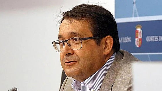 Dimite por un presunto delito de agresión sexual a un menor el diputado socialista Juan Luis Cepa