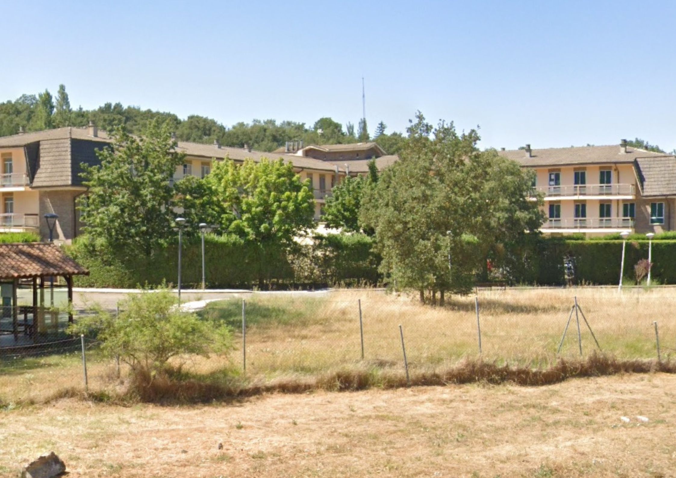 Vista de la residencia de Fuentes Blancas de la Junta en Burgos.