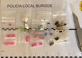 Sustancias y arma intervenidas por la Policía Local de Burgos.
