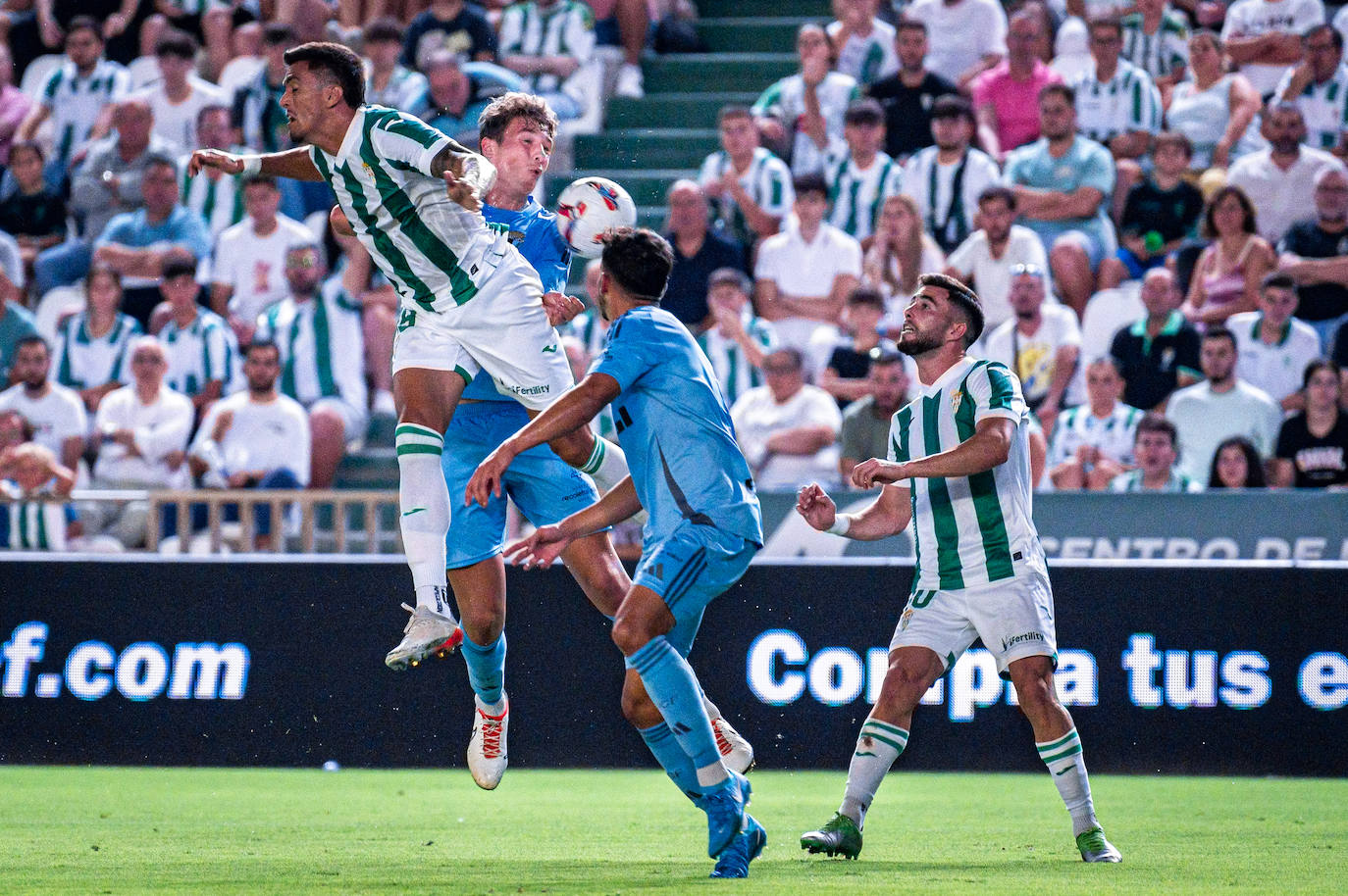 El partido entre el Córdoba CF y el Burgos CF, en imágenes