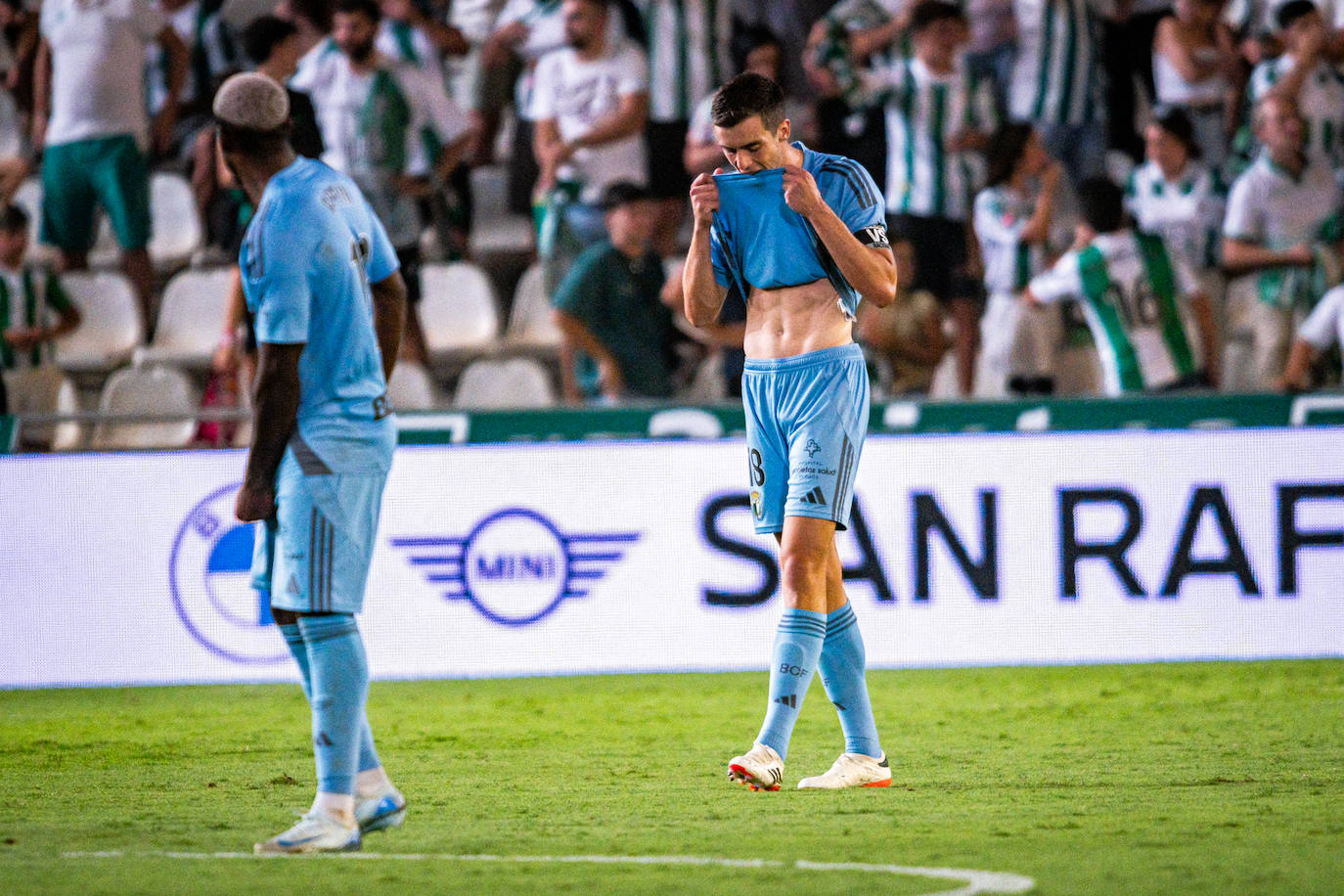 El partido entre el Córdoba CF y el Burgos CF, en imágenes