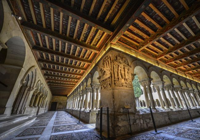 Claustro del monasterio de Santo Domingo de Silos.