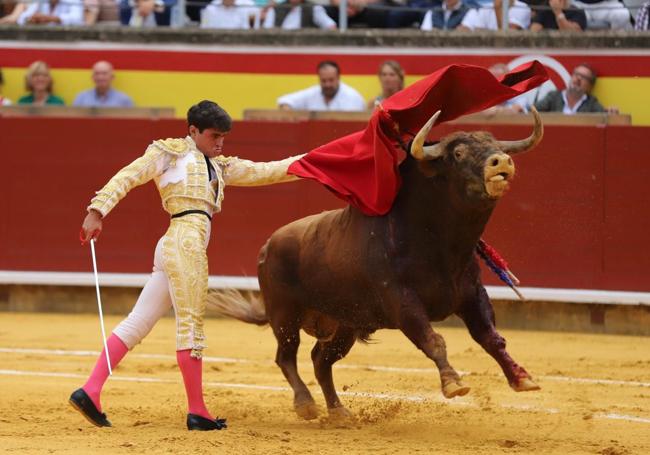 Jarocho (hijo) se estrena como matador de toros en la feria taurina de Palencia.