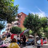 Auxilian en Burgos a través de una ventana a una persona enferma