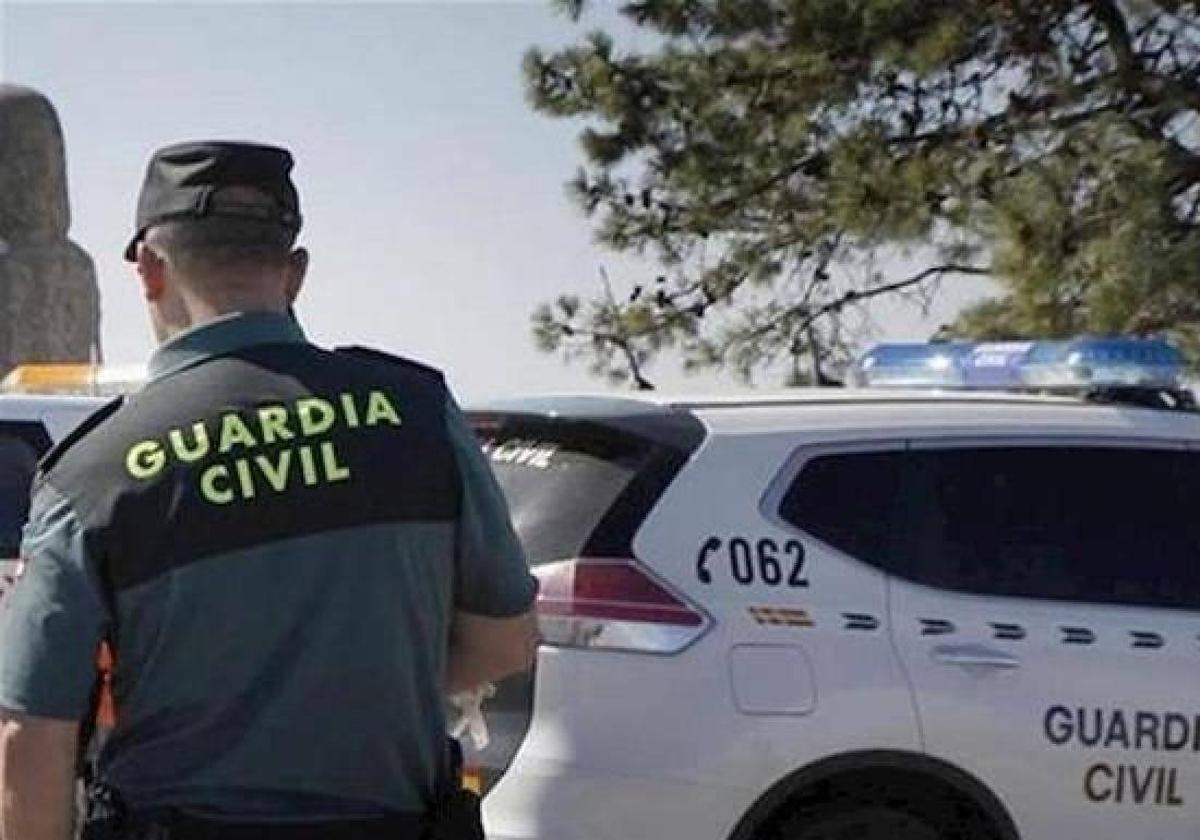 La Guardia Civil de Tráfico ha acudido al suceso.