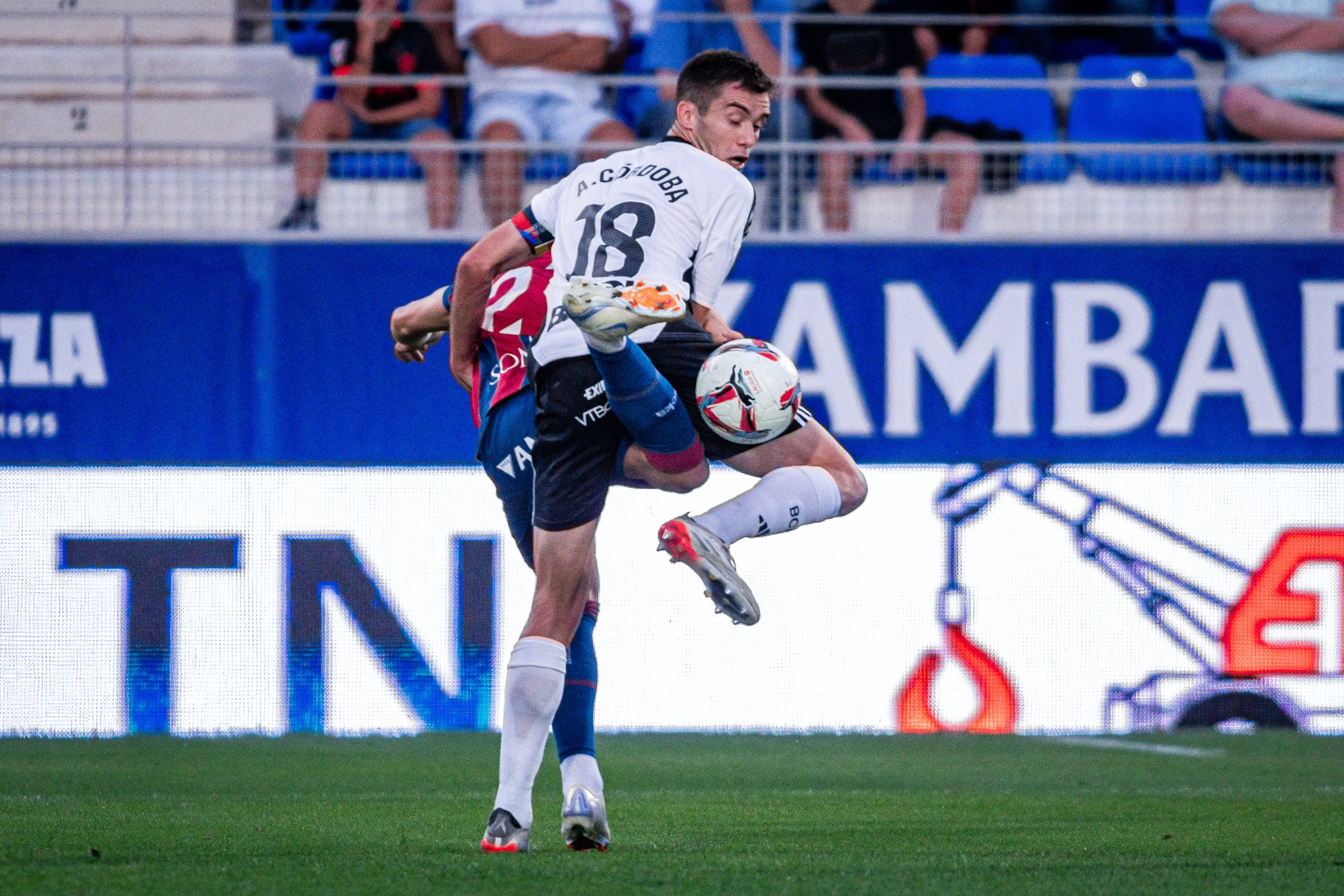 Así ha sido, en imágenes, la victoria del Burgos CF en Huesca