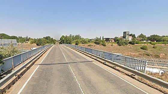 Cortes en la carretera de Cardeñajimeno por la construcción del carril bici
