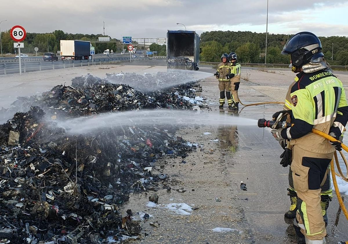 Incendio de un camión en Burgos.