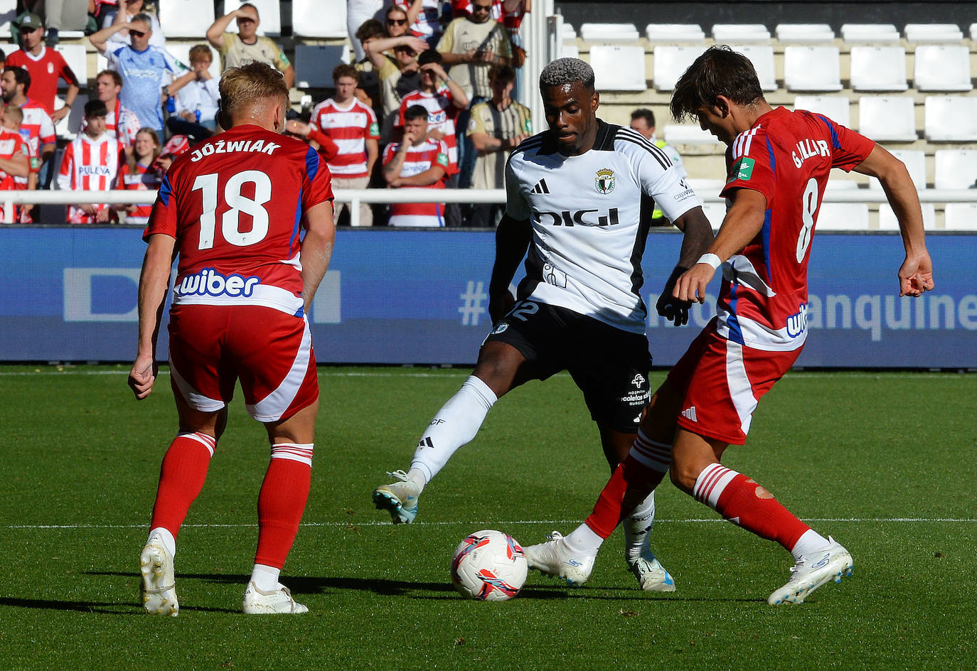 El Burgos CF - Granada CF, en imágenes