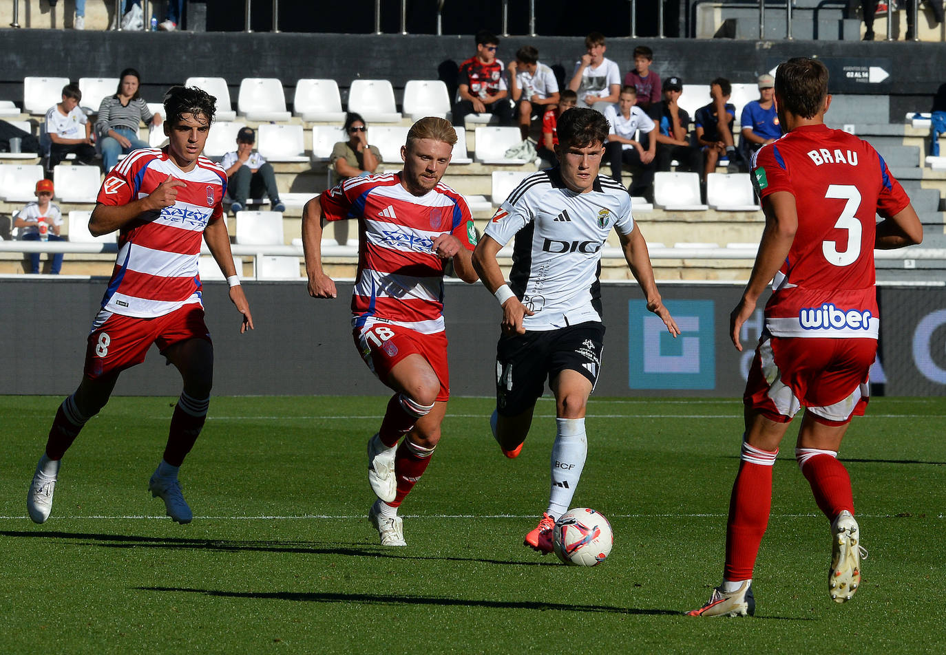 El Burgos CF - Granada CF, en imágenes