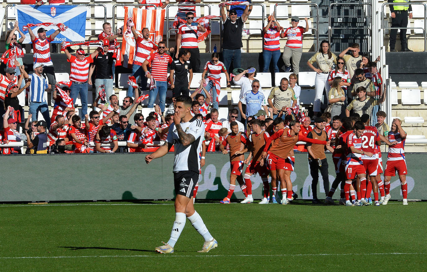 El Burgos CF - Granada CF, en imágenes