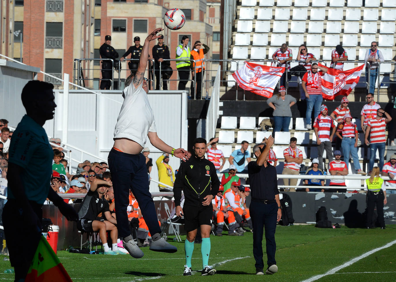 El Burgos CF - Granada CF, en imágenes