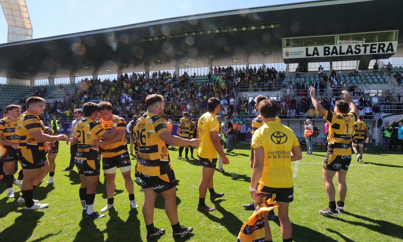 El Recoletas Burgos Caja Rural vuelve a alzar la Supercopa de España