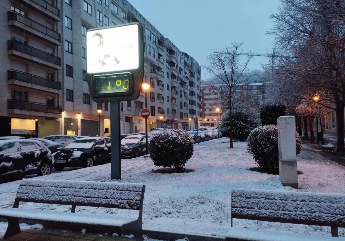 Nieve en la calle Azorín.