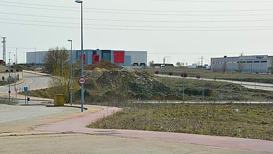 El polígono de Villagonzalo, listo para su electrificación definitiva