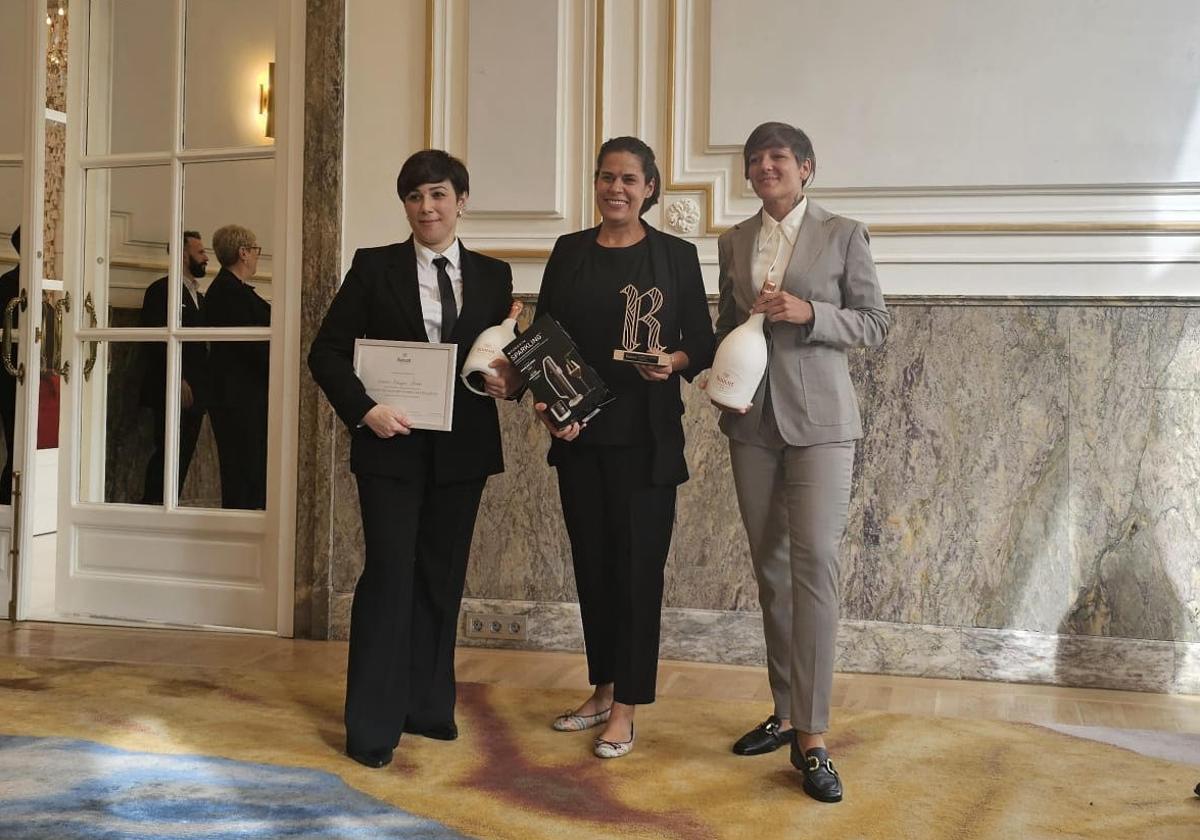 Laura Rodríguez, sumiller burgalesa junto a Claudia Gozalbes y Giorgia Scaramella