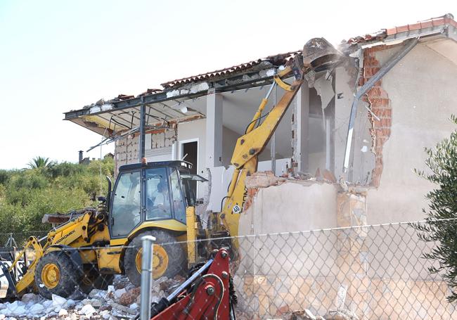 Imagen de archivo de la demolición de una casa.