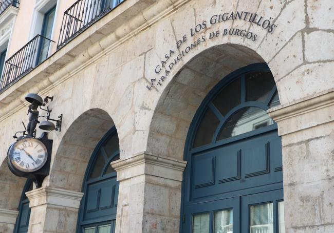 Casa actual de los Gigantillos y Gigantones de Burgos, en el paseo del Espolón.