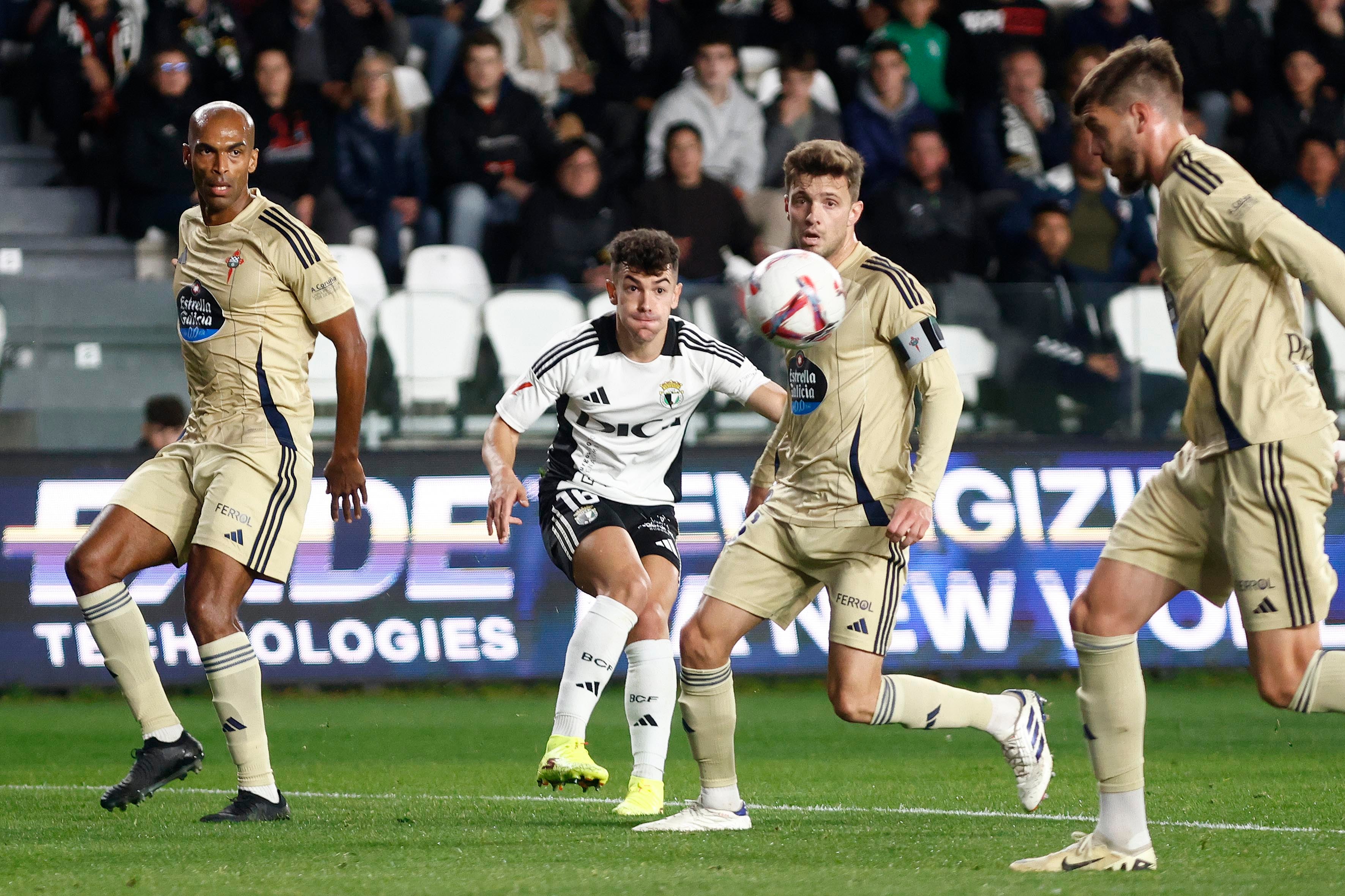 Así ha sido, en imágenes, el empate del Burgos CF y el Recing de Ferrol