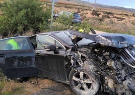 Estado de un coche tras uno de los últimos accidentes ocurridos en la N-122.