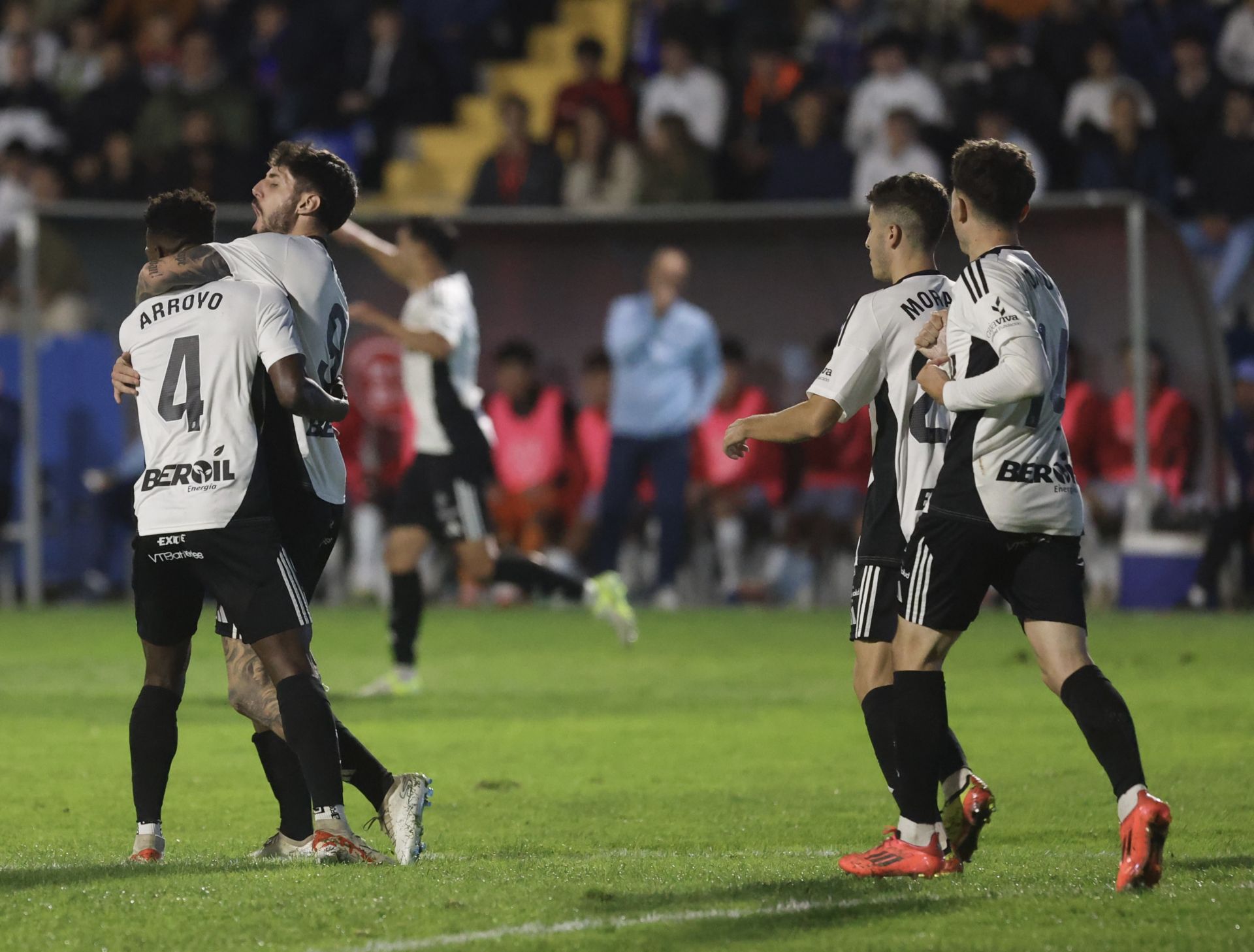 El partido entre el CD Móstoles y el Burgos CF, en imágenes